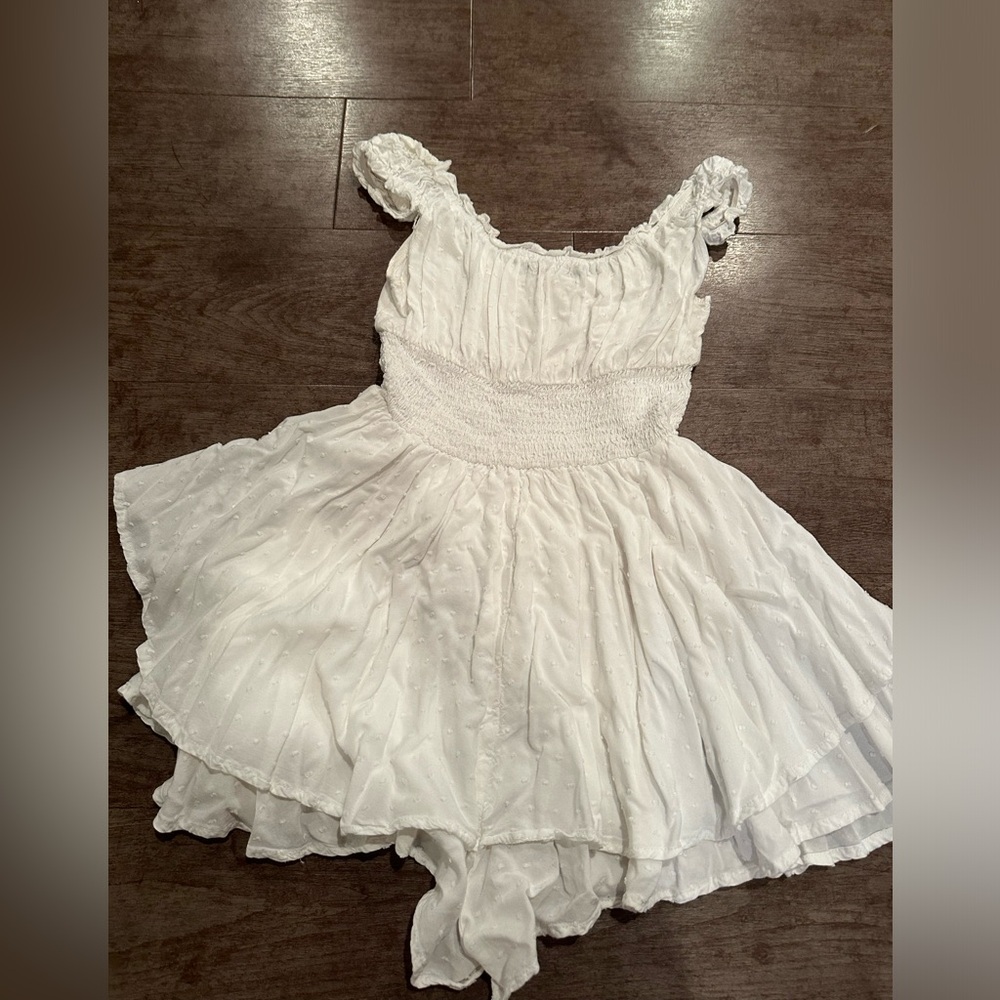 UO Ruffle romper - Picture 3 of 3